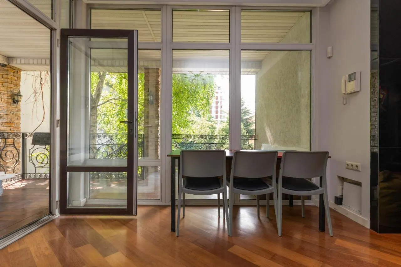 Wanderlust Boutique Hostel Almatı